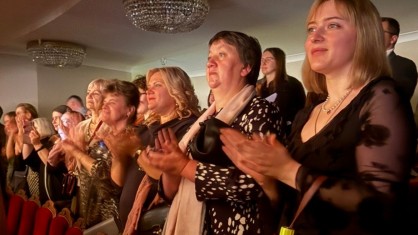 Культурная поездка: работники Ивацевичской аптеки посетили постановку «Макбет» в Большом театре